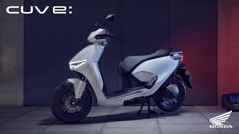 Honda CUV e: prezzo, autonomia, batterie. Ecco il nuovo scooter elettrico giapponese [GALLERY]