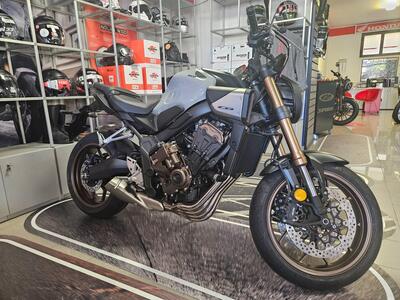 Honda CB 650 R E-Clutch (2024 - 25) nuova