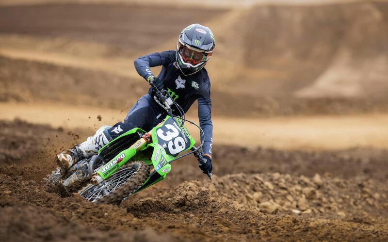 Tragedia durante una gara di motocross in California: 16 enne professionista perde la vita