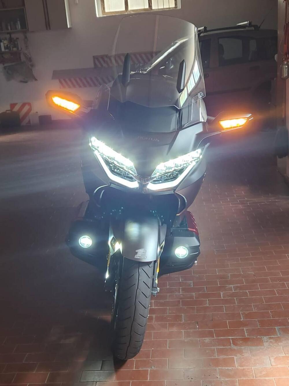 Honda GL 1800 Gold Wing Tour DCT & Airbag (2022 - 24) (10)