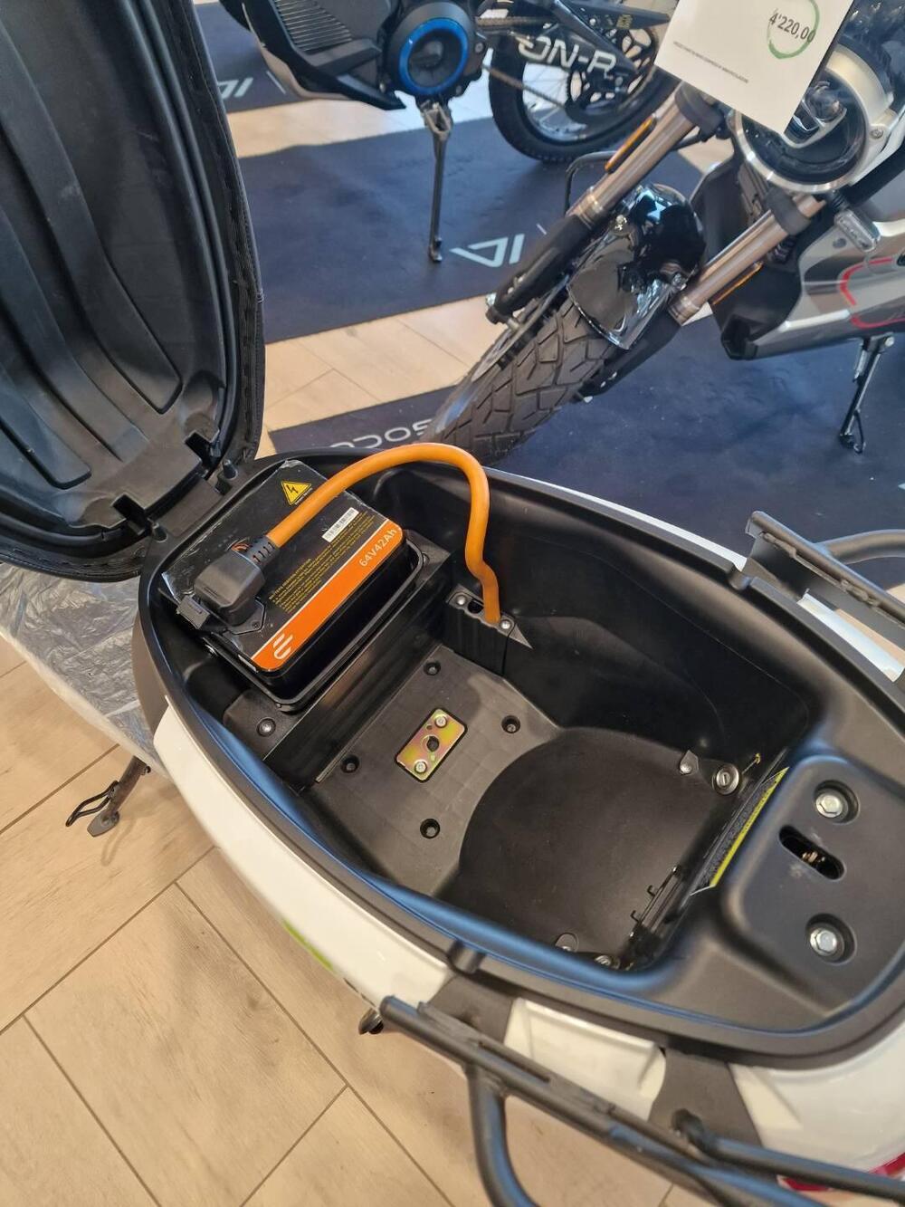 Ecooter E2 Sport (2021 - 25) (5)