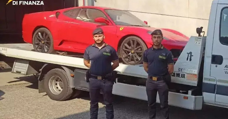 Ferrari falsa demolita, era una Toyota MR2. Perch&eacute; non poteva essere costruita?
