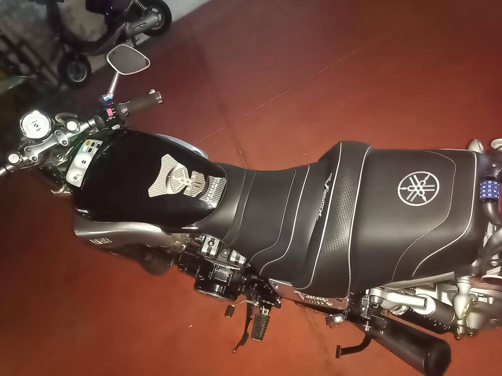 Yamaha Vmax (9)