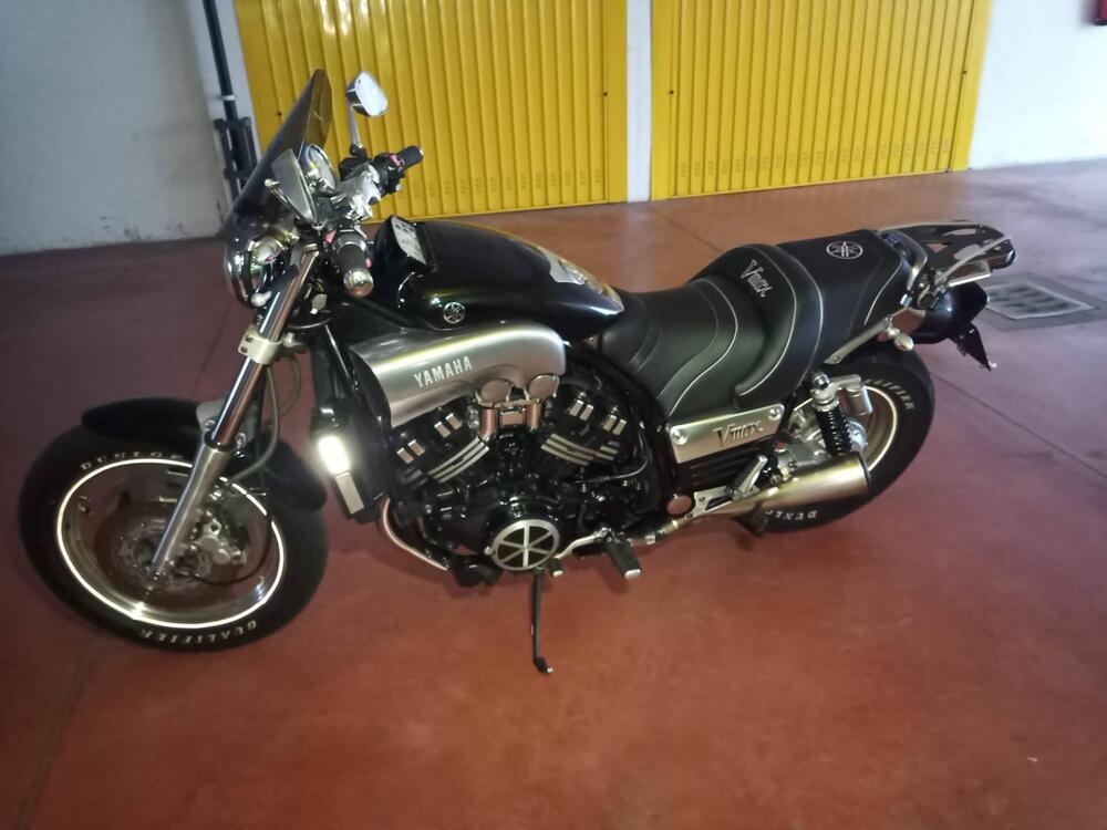 Yamaha Vmax (3)