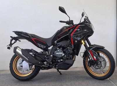 Moto Morini X-Cape 700 Gold Edition (2025) nuova