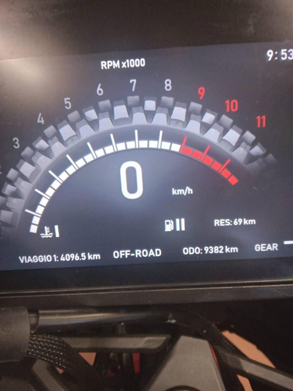 Moto Morini X-Cape 650 Gold Wheels Edition (2022 - 25) (4)