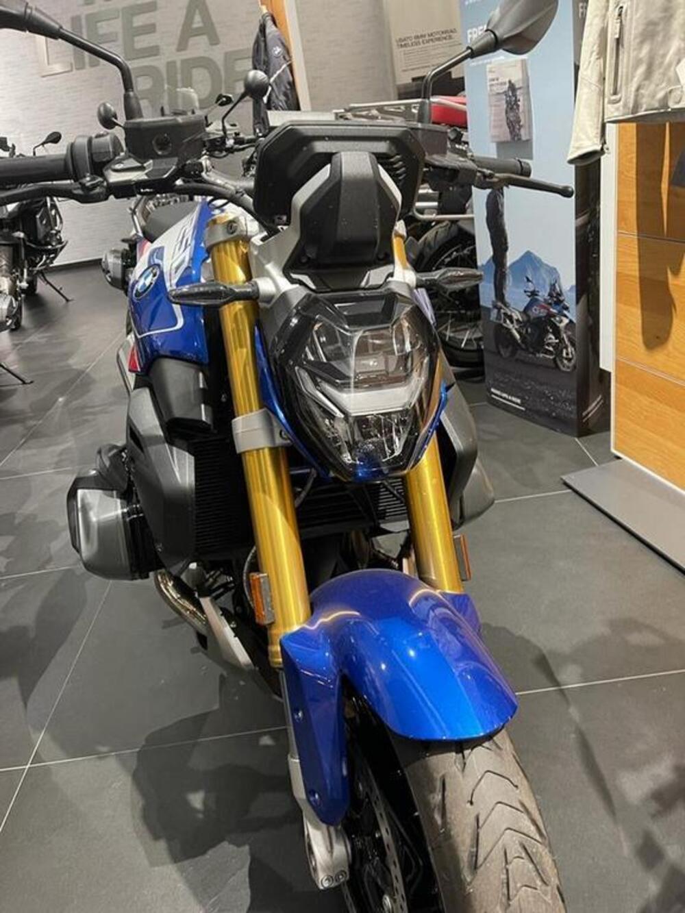 Bmw R 1250 R (2021 - 25) (2)