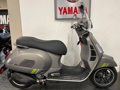 Vespa GTS 300 Super (2023 - 24) usata