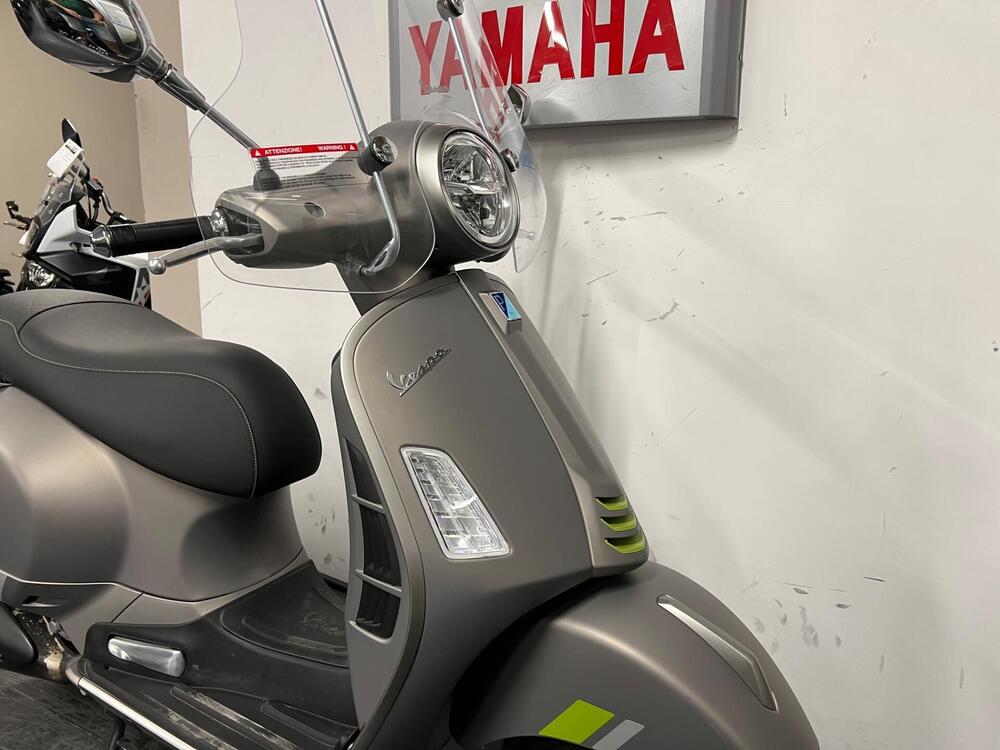 Vespa GTS 300 Super (2023 - 24) (2)