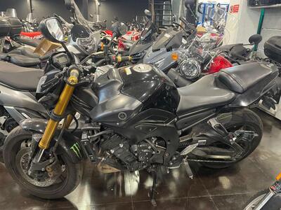 Yamaha FZ8 (2013 - 16) usata