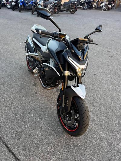 CFMOTO 800NK Advanced (2023 - 25) nuova