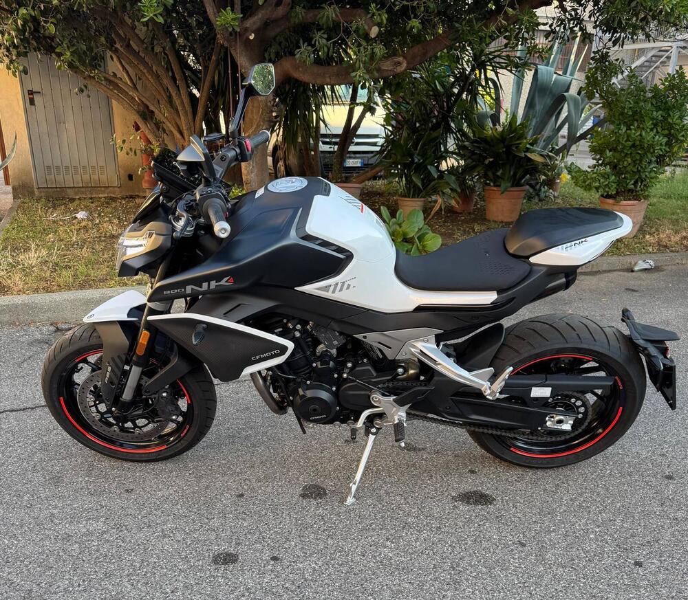 CFMOTO 800NK Advanced (2023 - 26) (5)