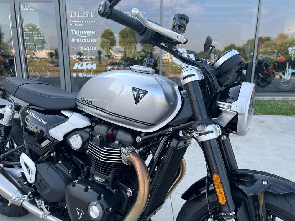 Triumph Speed Twin 1200 (2025 - 26) (7)