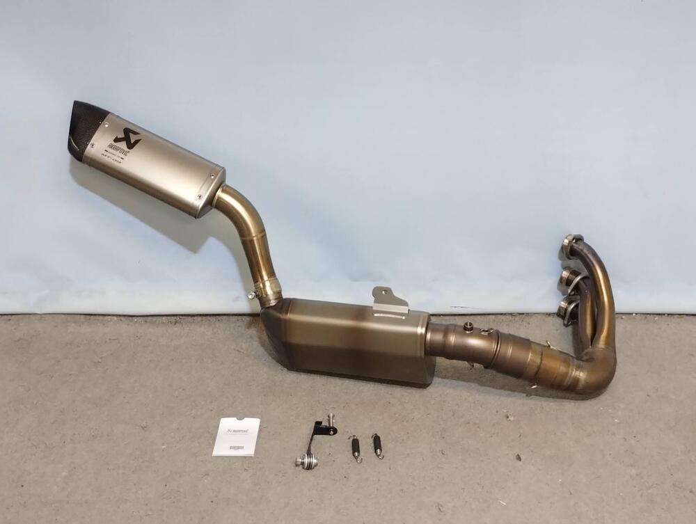 Scarico Completo Akrapovic Titanio Yamaha MT-09 ‘2