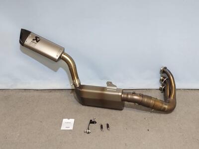Scarico Completo Akrapovic Titanio Yamaha MT-09 &lsquo;2