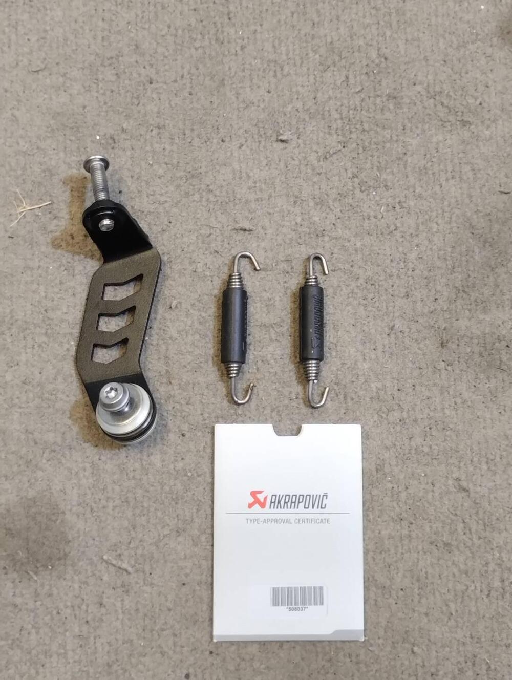 Scarico Completo Akrapovic Titanio Yamaha MT-09 ‘2 (5)