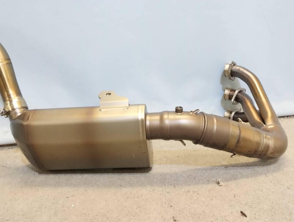 Scarico Completo Akrapovic Titanio Yamaha MT-09 ‘2 (8)