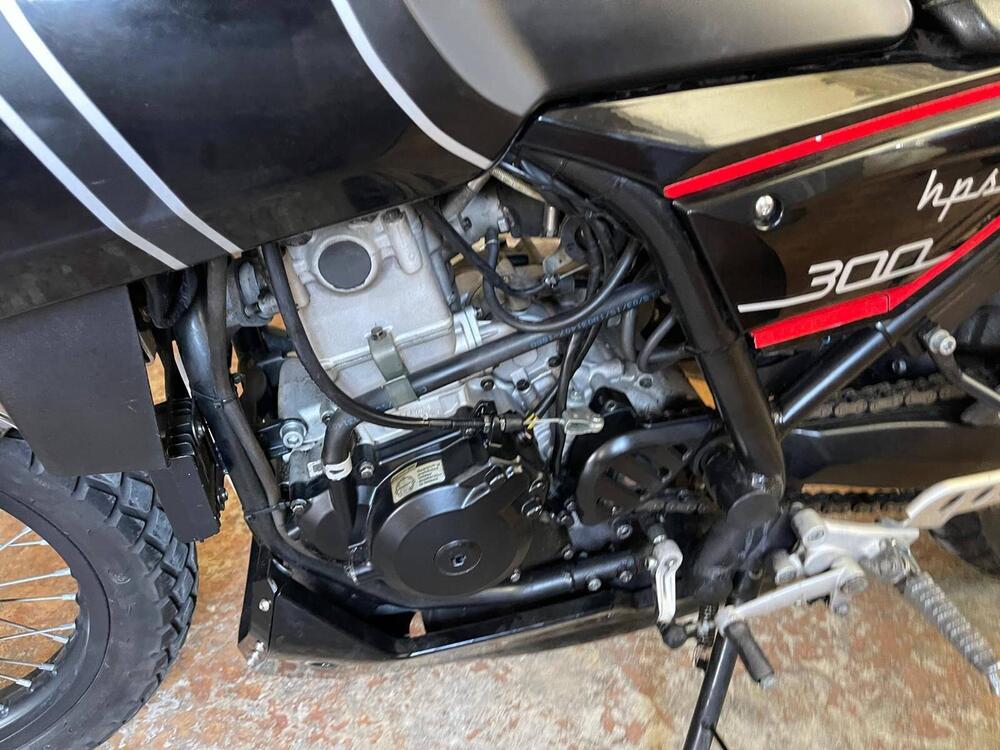 FB Mondial HPS 300 (2020 - 21) (15)