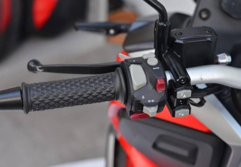 Voge Sfida SR1 ADV (2023 - 26) (9)