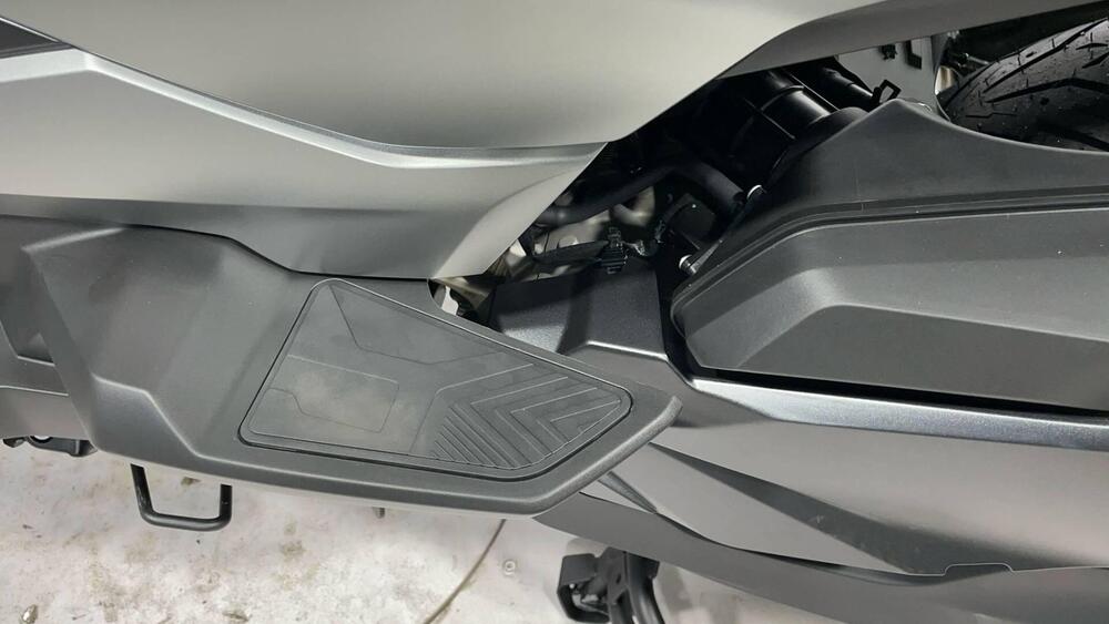 Voge Sfida SR4 MAX (2024 - 25) (4)