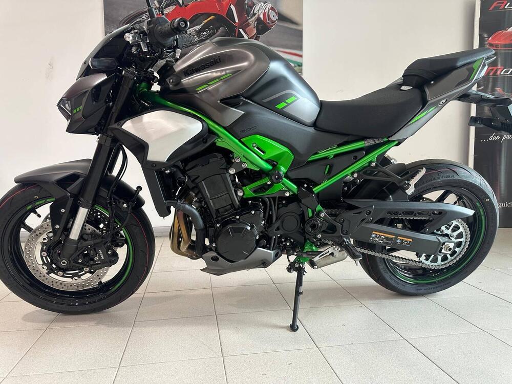 Kawasaki Z 900 (2021 - 24) (2)