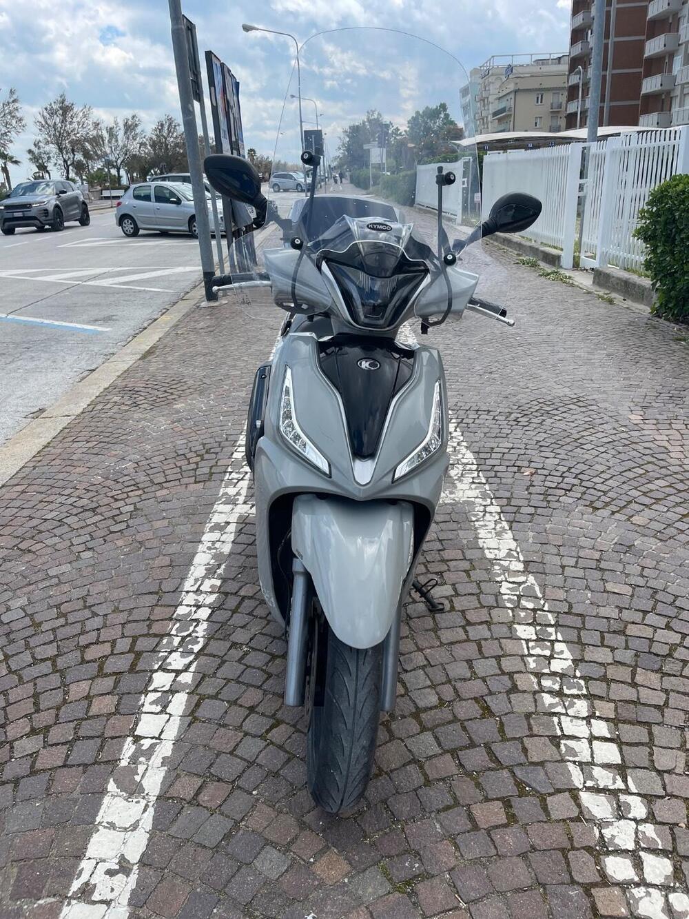 Kymco People 300i GT ABS (2016 - 20) (3)