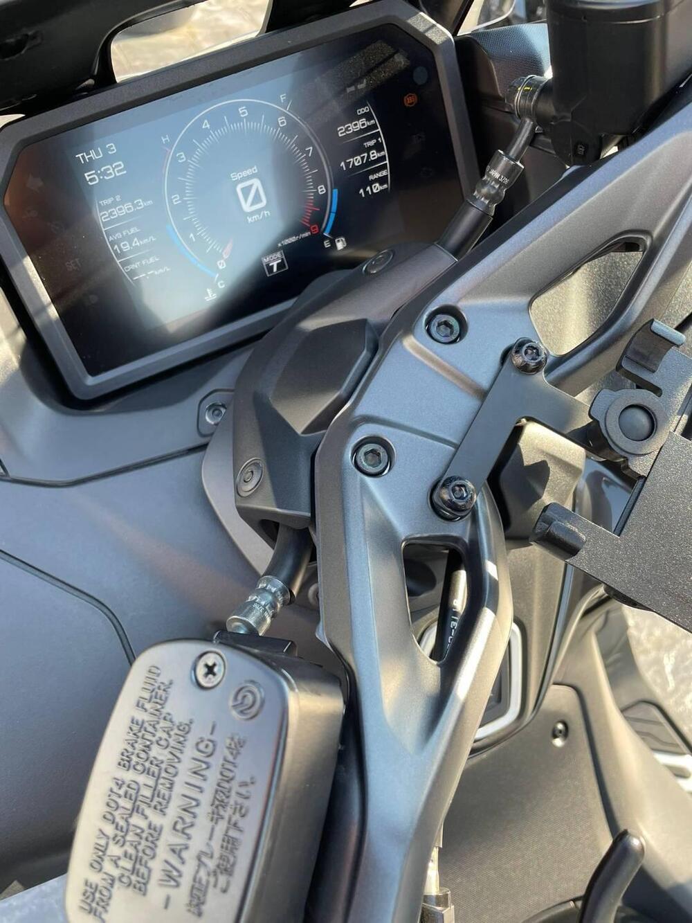 Yamaha T-Max 560 (2022 - 24) (3)