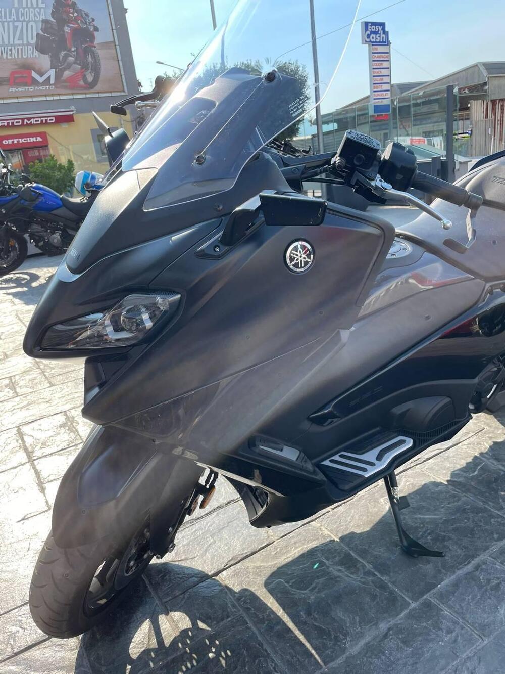 Yamaha T-Max 560 (2022 - 24) (10)