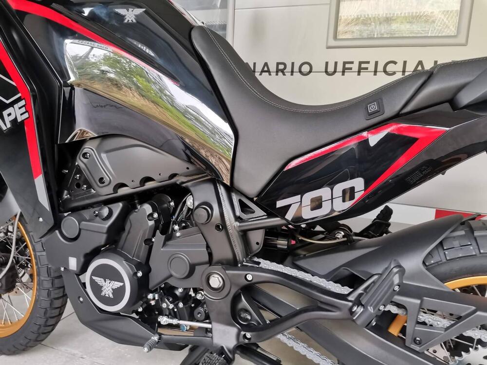 Moto Morini X-Cape 700 Gold Edition (2025) (6)