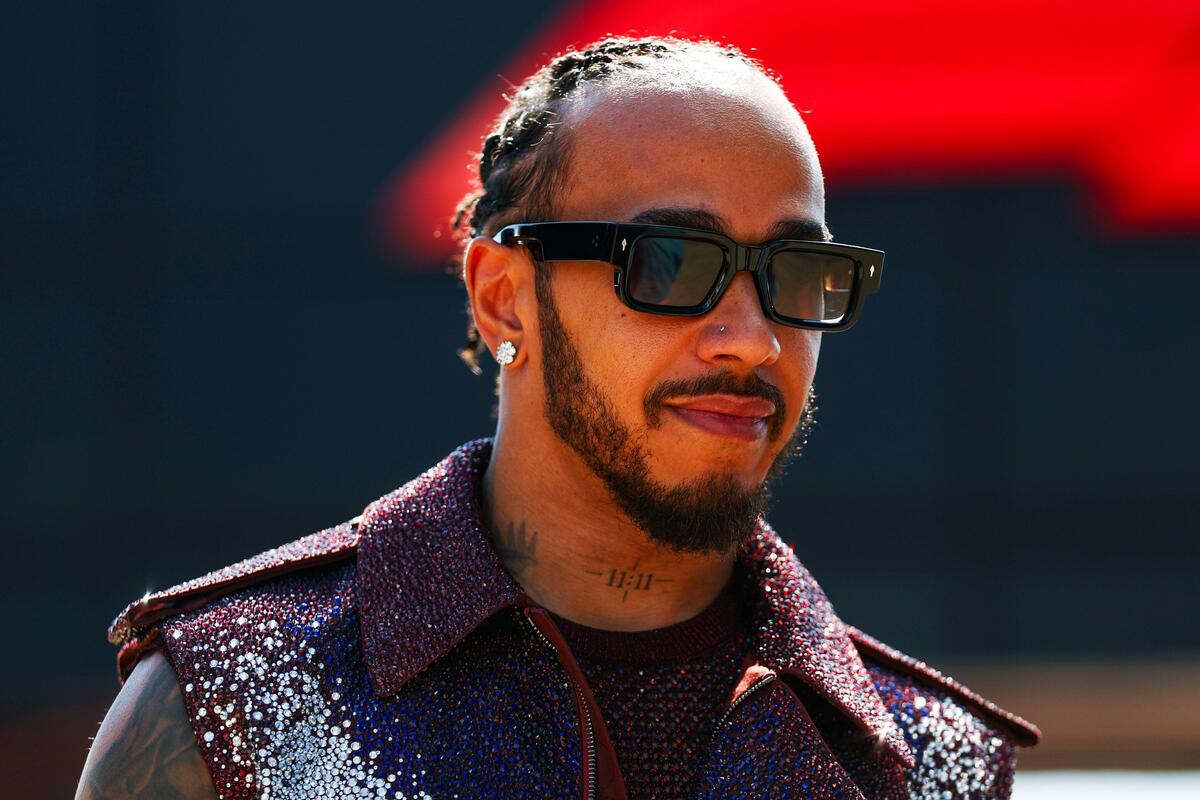 F1. Lewis Hamilton: "Silverstone sarà speciale con Ferrari, ma serve qualcosa in più per il podio. Non sono qui per arrivare quarto"