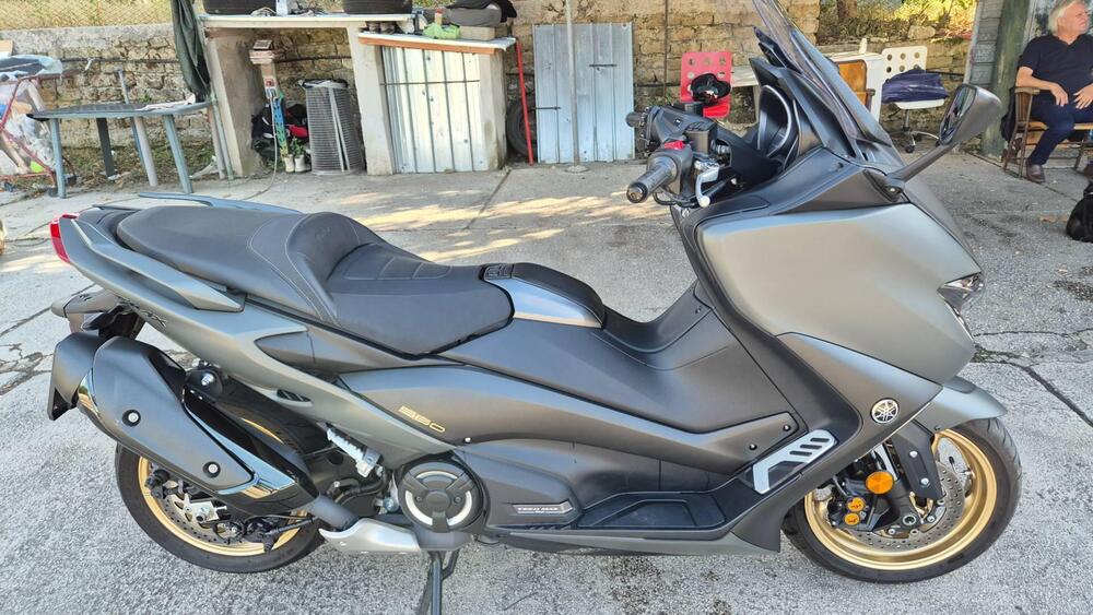 Yamaha T-Max 560 Tech Max (2021) (4)