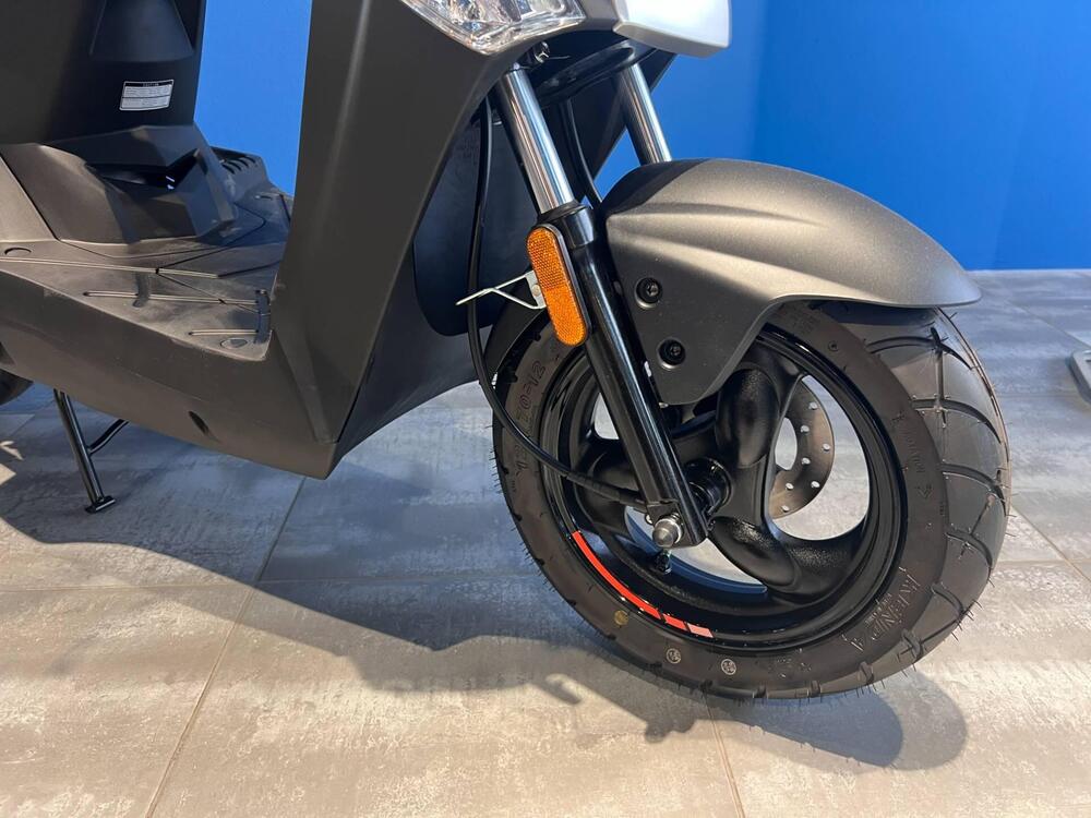 Kymco Agility 50 R12 (2021 - 25) (9)