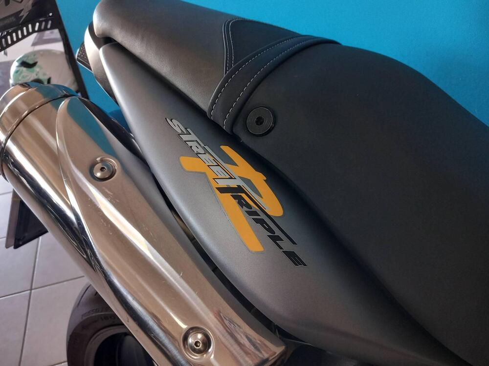 Triumph Street Triple R (2009 - 12) (15)
