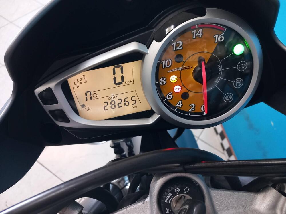 Triumph Street Triple R (2009 - 12) (20)