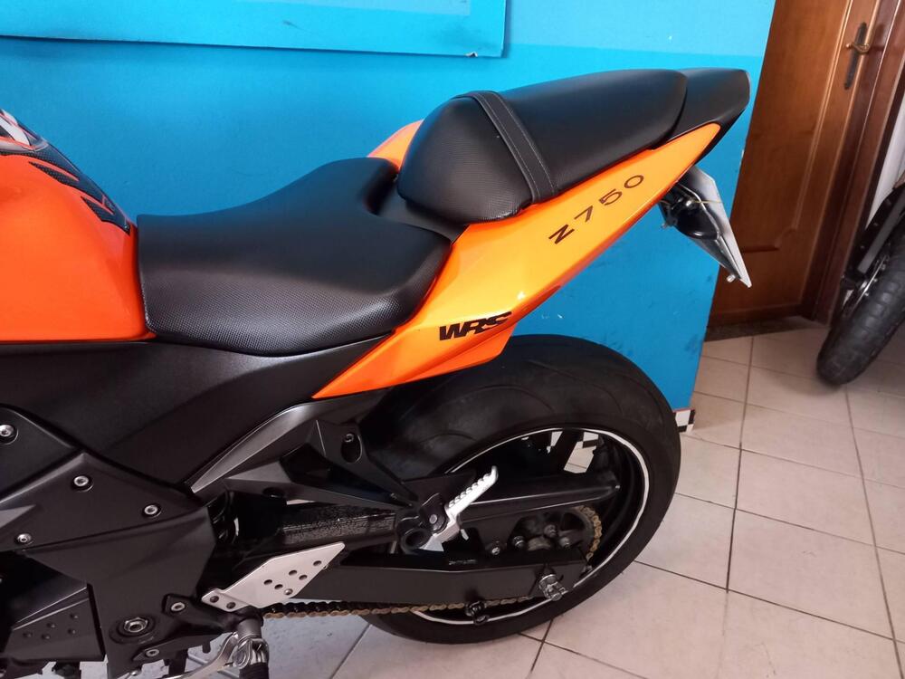 Kawasaki Z 750 (2007 - 14) (12)