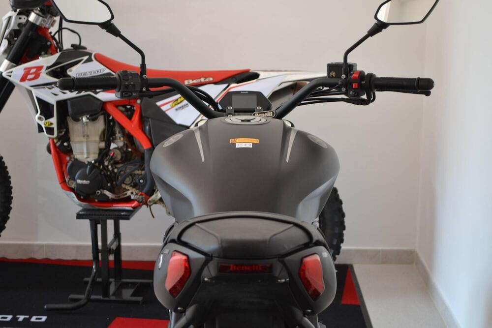 Benelli 502 C (2021 - 25) (10)