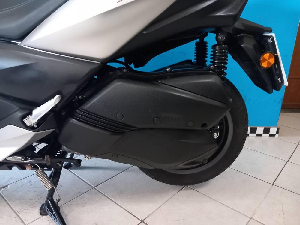 Yamaha X-Max 300 ABS (2017 - 20) (13)