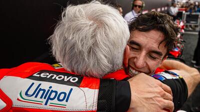 MotoGP 2025. Gigi Dall'Igna commenta Assen: "Marc Marquez, quando decide di prendere il comando lo fa. Pecco Bagnaia? Grande gara"