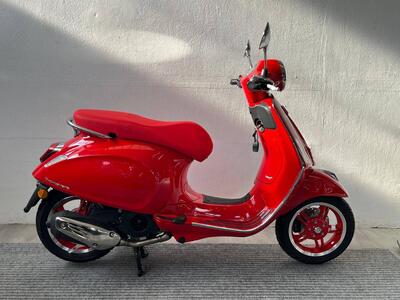 Vespa Primavera 125 RED (2025) nuova