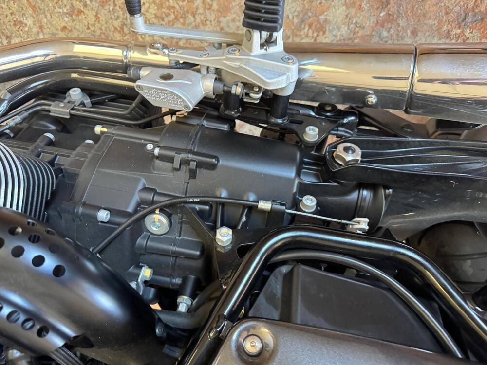 Moto Guzzi V9 Roamer (2018 - 20) (8)