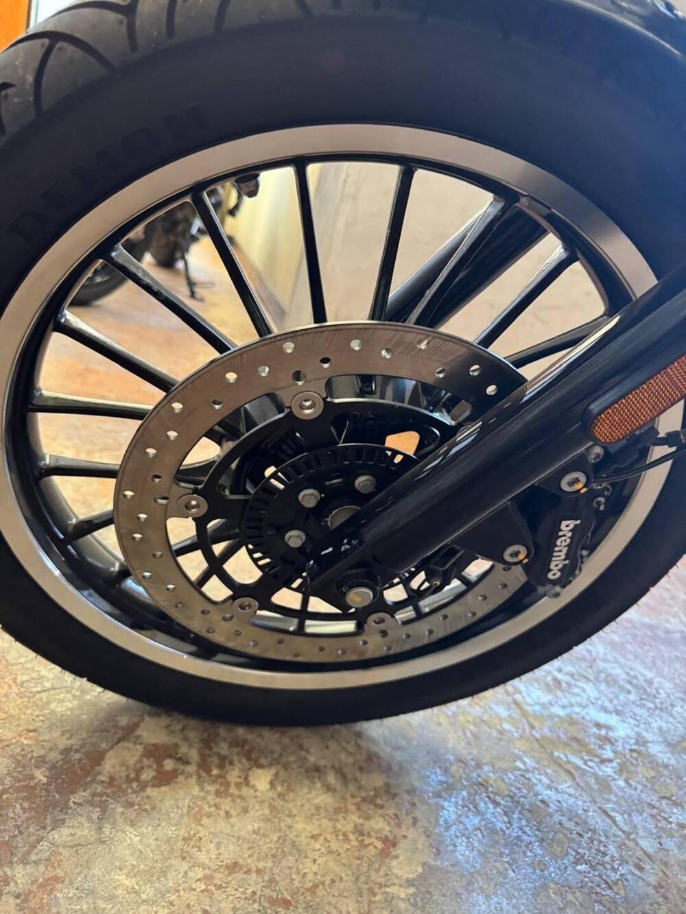 Moto Guzzi V9 Roamer (2018 - 20) (11)