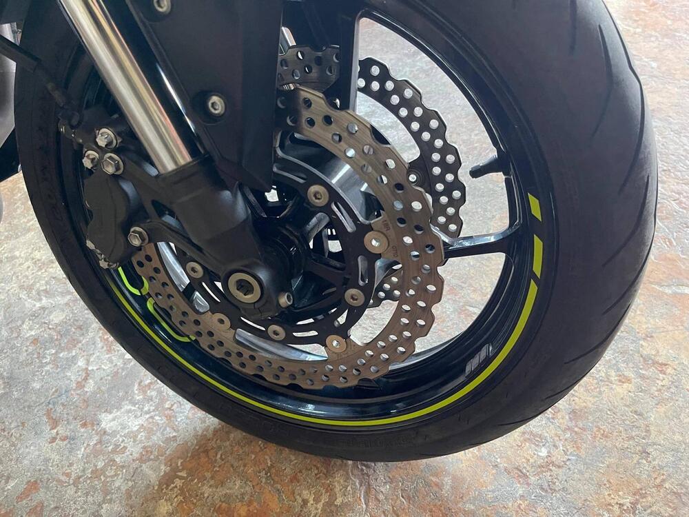 Kawasaki Z 900 (2021 - 24) (11)