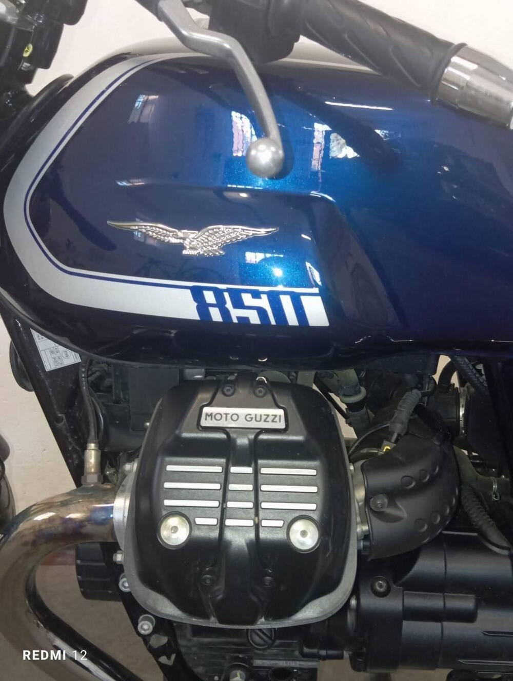 Moto Guzzi V7 Special (2021 - 24) (4)