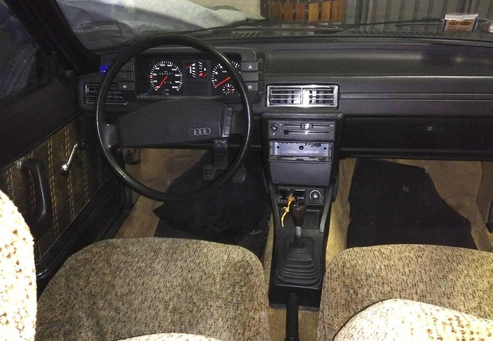 Audi 80 1.6 E GL d'epoca a Aosta (6)