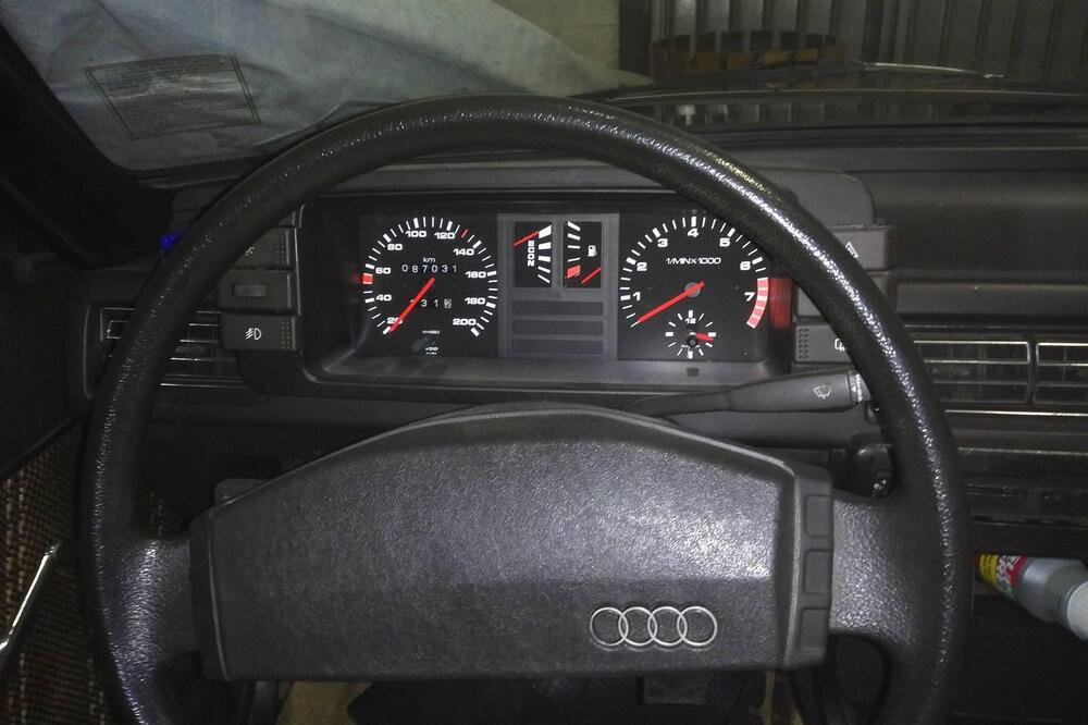 Audi 80 1.6 E GL d'epoca a Aosta (7)