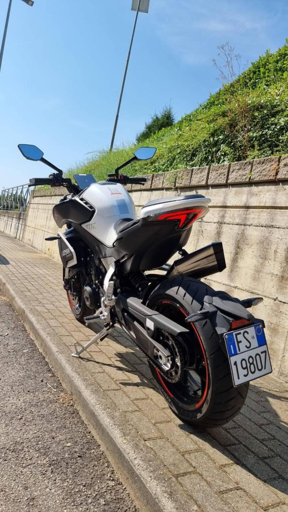 CFMOTO 800NK Advanced (2023 - 26) (4)