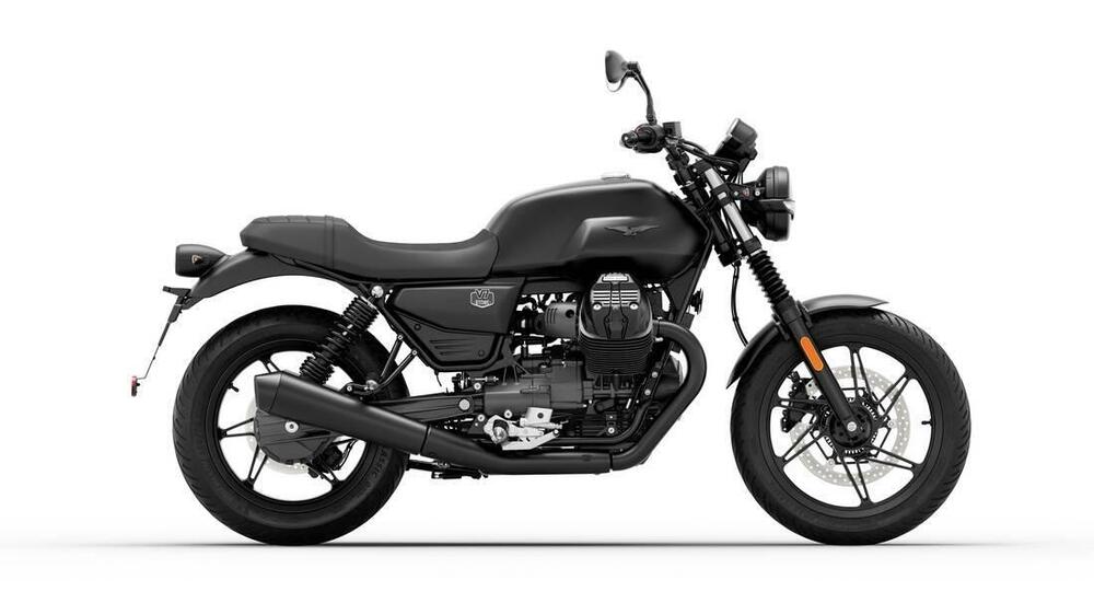 Moto Guzzi V7 Stone (2025 - 26)