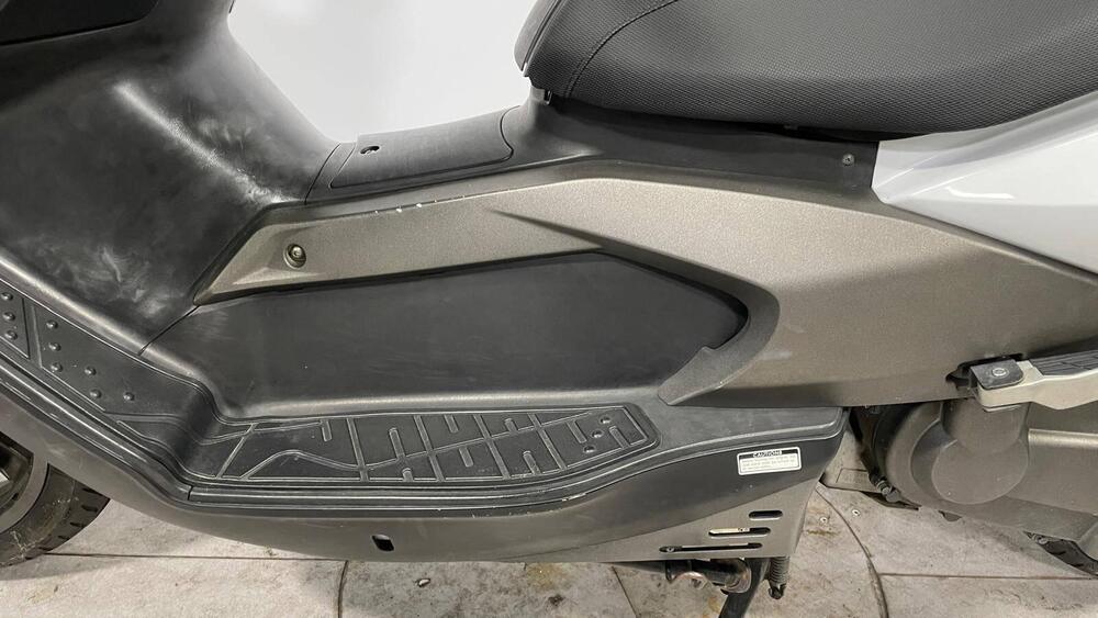 Kymco Xciting 300i R (2007 - 14) (7)