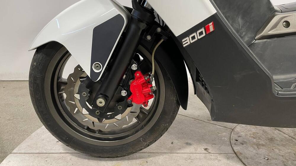 Kymco Xciting 300i R (2007 - 14) (6)