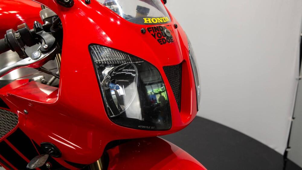 Honda VTR 1000 SP-1 (2000 - 01) (16)